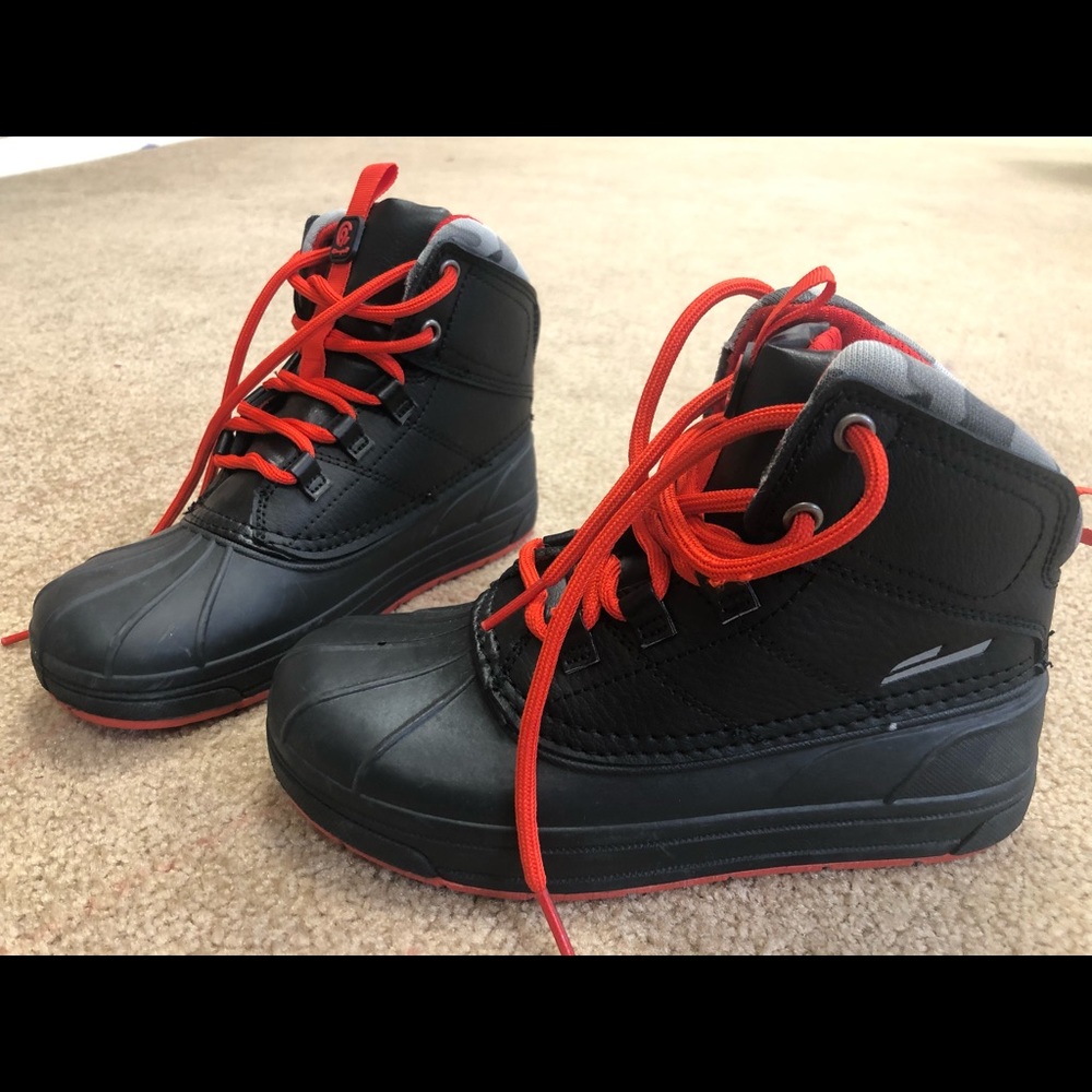 Boys Champion snow boots